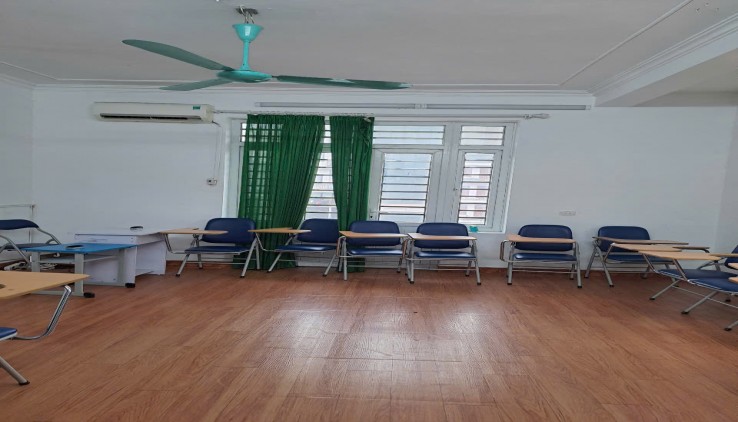 Cho thuê nhà mặt phố Lô góc Nguyễn Văn Lộc dt105m2, 5 tầng - KD Spa, Thẩm mỹ, Trung tâm